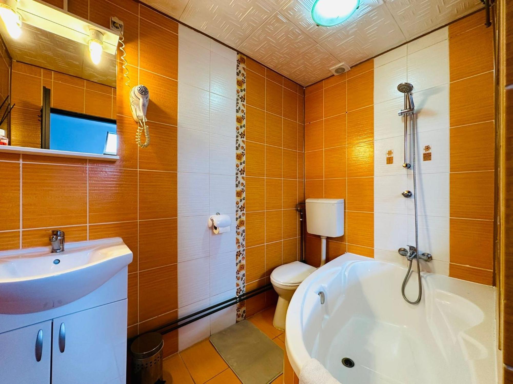 Complex Select Hotel Medias Bagian luar foto