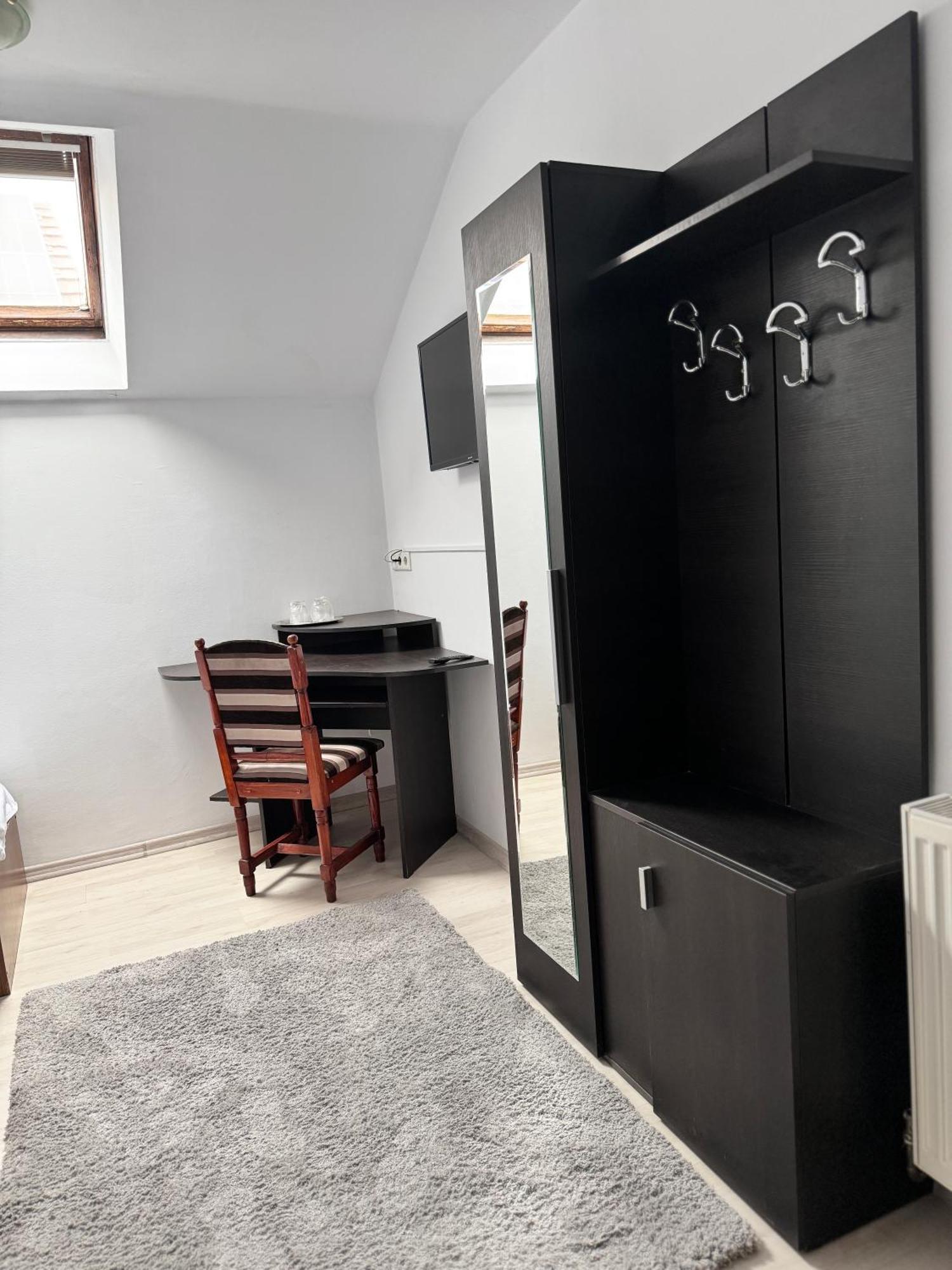Complex Select Hotel Medias Bagian luar foto